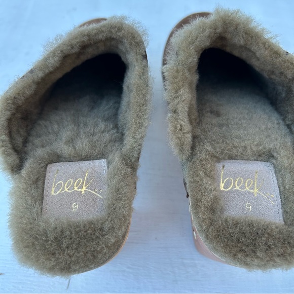 Beek Shearling Lined Suede Clogs - Picture 5 of 8